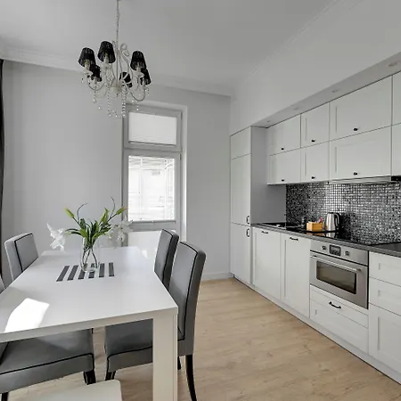 Glamour Przestronny Obok Monte Cassino By Grand Apartament