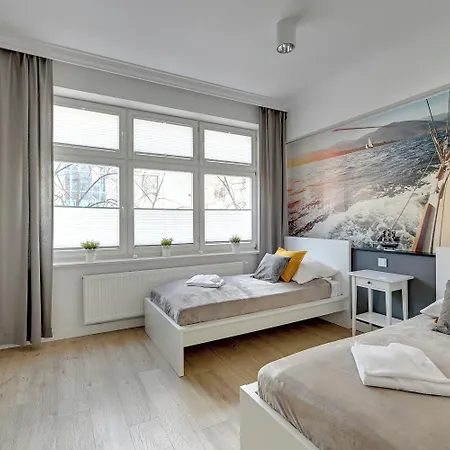 Glamour Przestronny Obok Monte Cassino By Grand דירה סופוט